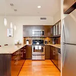 Live In A Spacious Loft A Short Walk To Beale St.!