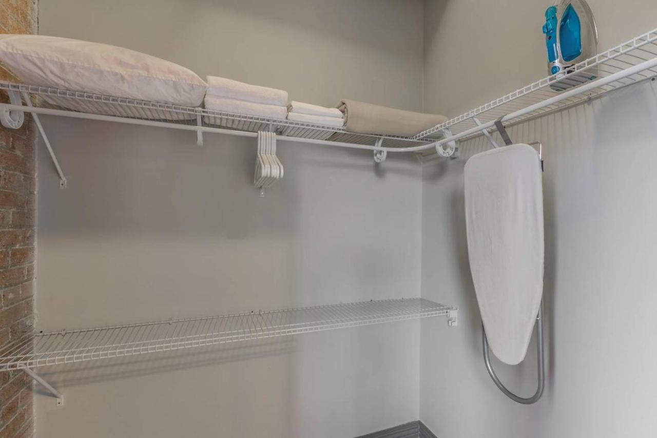 Apartment Live In A Spacious Loft A Short Walk To Beale St.! *